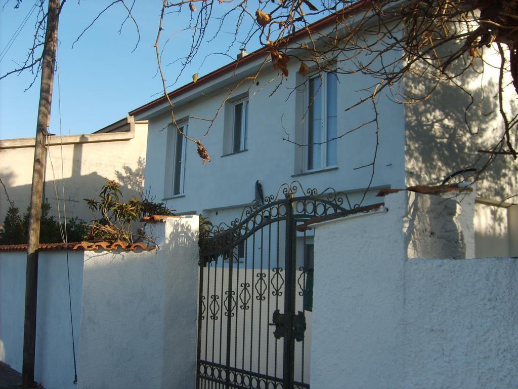 לינה וארוחת בוקר Marrùbiu Il Giardino Di Emilio מראה חיצוני תמונה