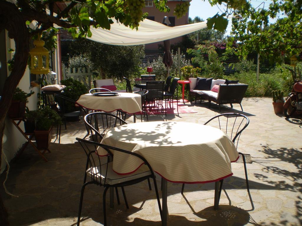 לינה וארוחת בוקר Marrùbiu Il Giardino Di Emilio חדר תמונה
